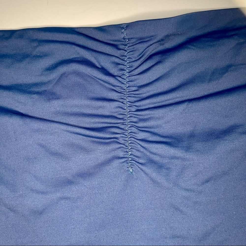 BECCA hipster shirred back bikini bottom ๐ - Picture 8 of 9
